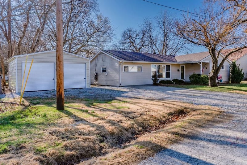 1309 Sanders St, Harrisonville, MO 64701