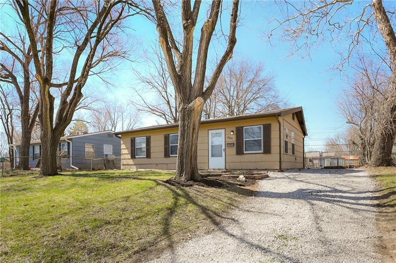 2602 48th St, Kansas City, KS 66106