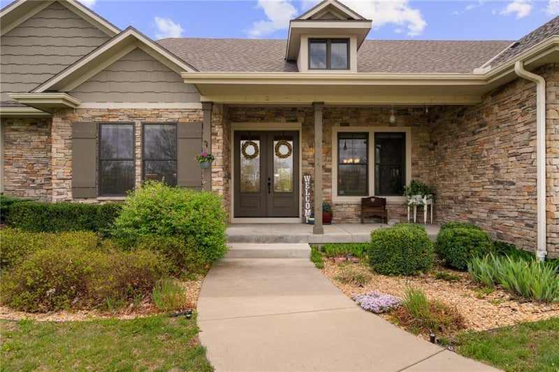 3565 W 193 St, Stilwell, KS 66085