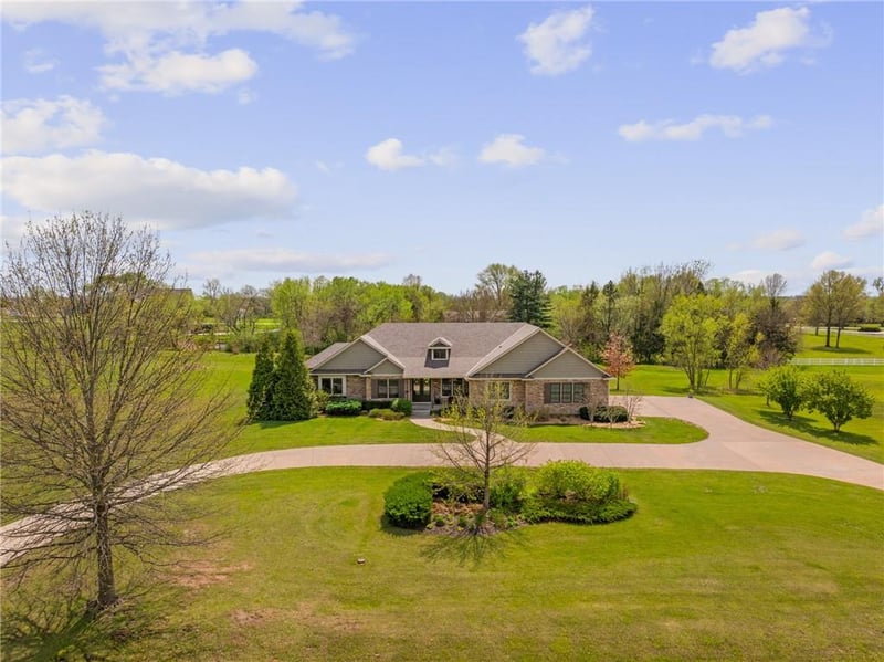 3565 W 193 St, Stilwell, KS 66085