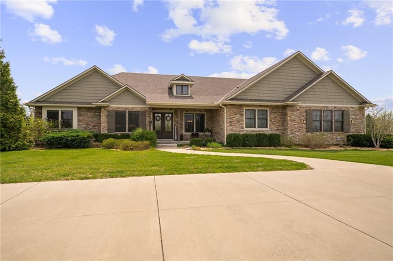 3565 W 193 St, Stilwell, KS 66085