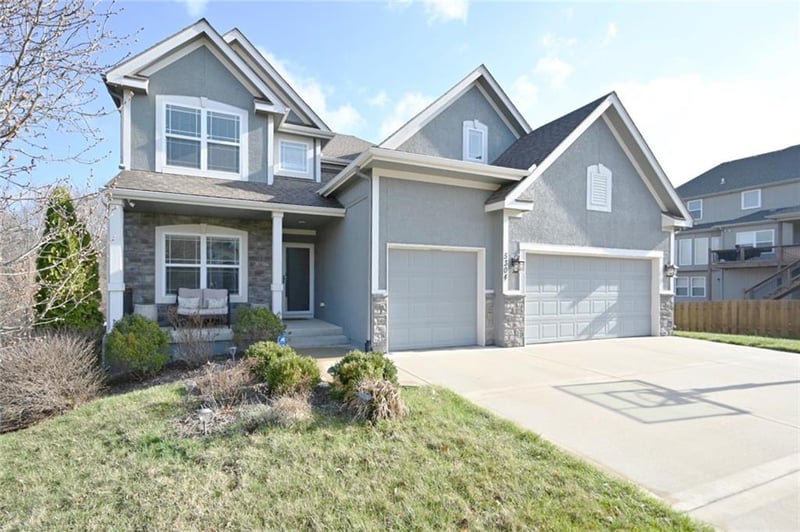 5304 93rd St, Kansas City, MO 64154