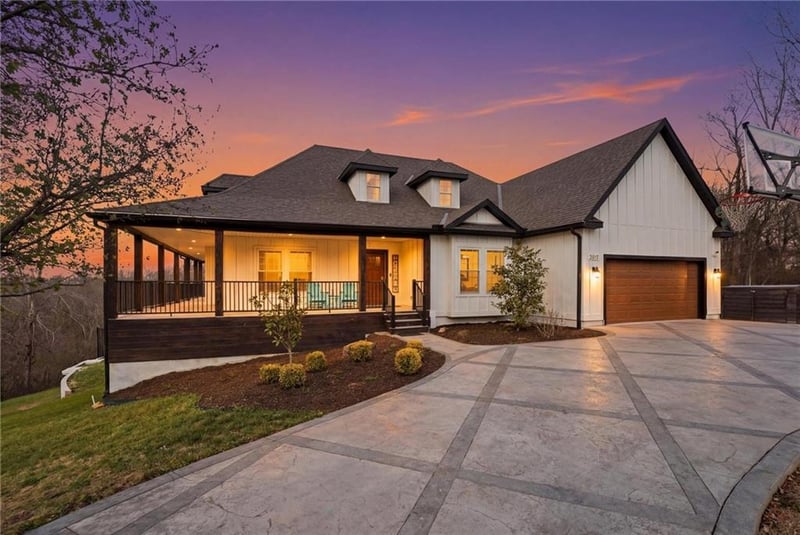 3317 103rd Ct, Kansas City, KS 66109