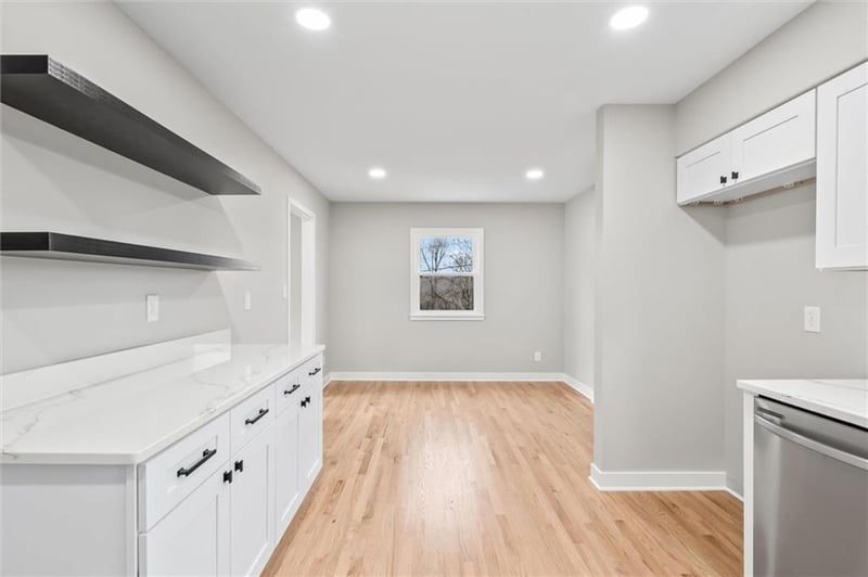 9501 Grand Ave, Kansas City, MO 64114