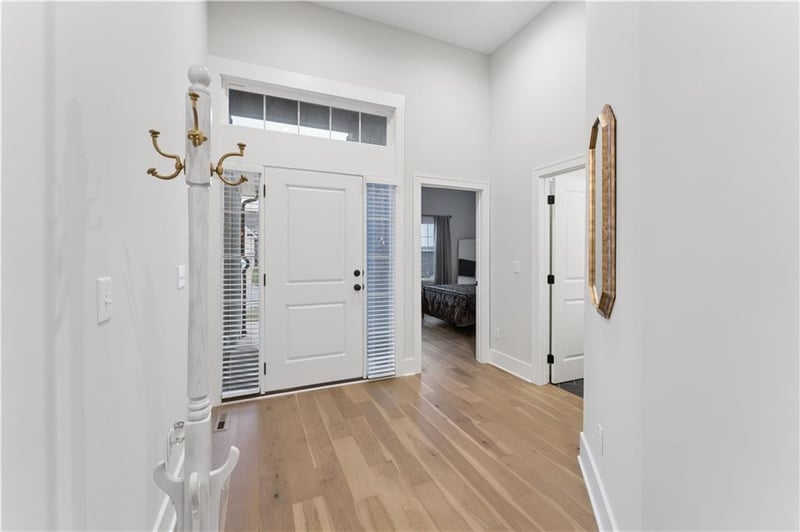 792 Algonquin St, Lee's Summit, MO 64064