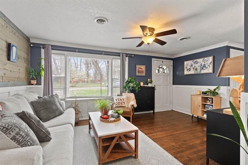 6536 Lowell Ave, Overland Park, KS 66202