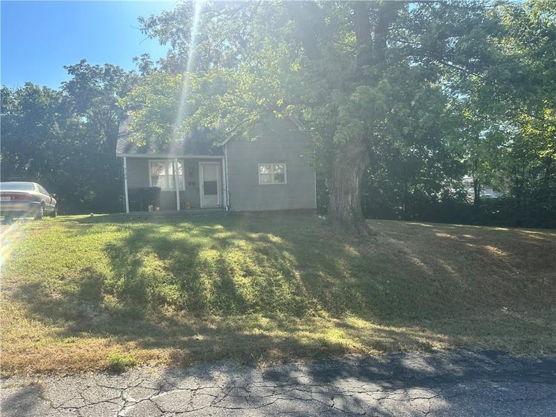 709 Washington St, Warrensburg, MO 64093