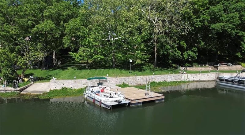 8219 NW Hillside Dr, Weatherby Lake, MO 64152