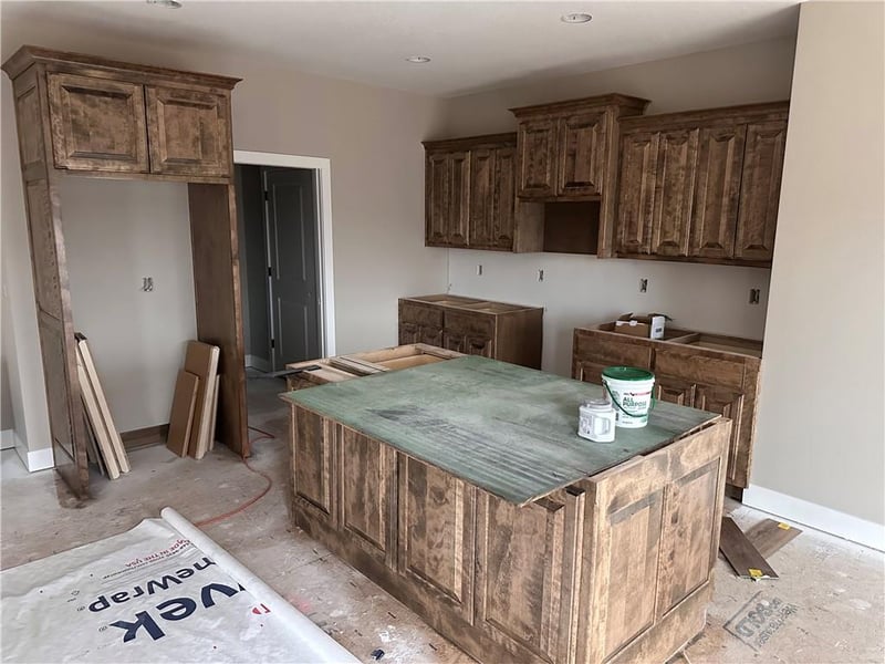 18699 Bundschu Rd, Independence, MO 64056