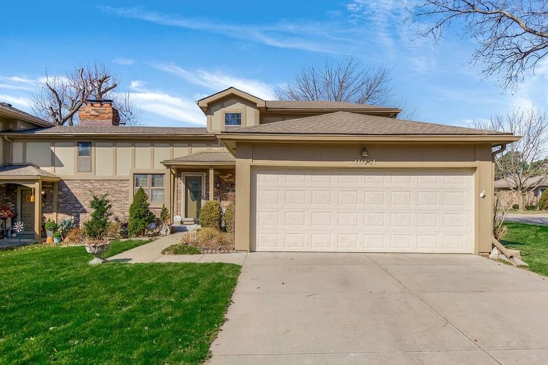 11051 95th Ter, Overland Park, KS 66214