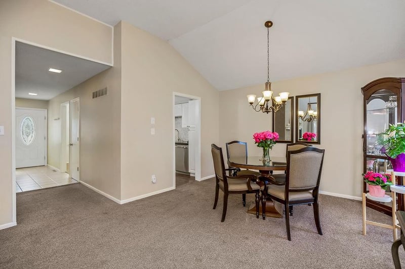 11051 95th Ter, Overland Park, KS 66214