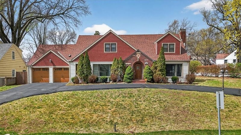 5404 Chadwick Rd, Fairway, KS 66205