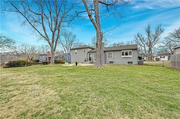 6001 101st Ter, Overland Park, KS 66207