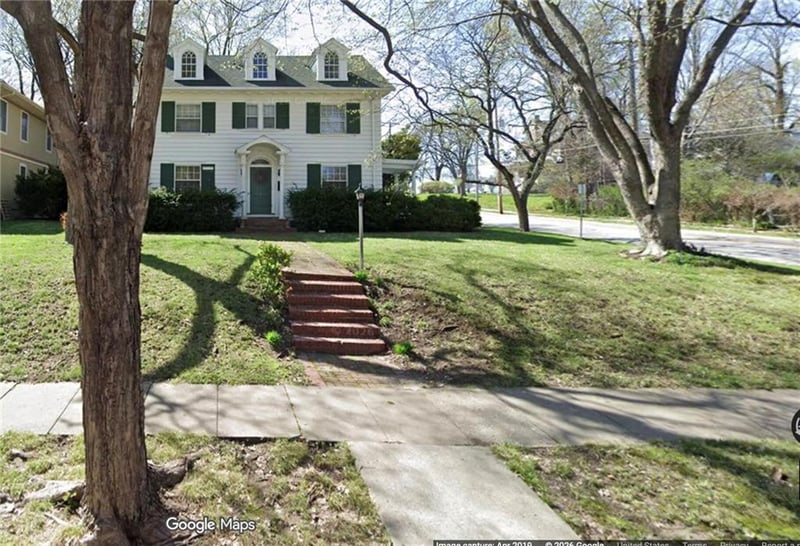 5500 Central St, Kansas City, MO 64113