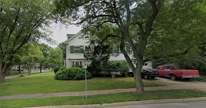 5500 Central St, Kansas City, MO 64113