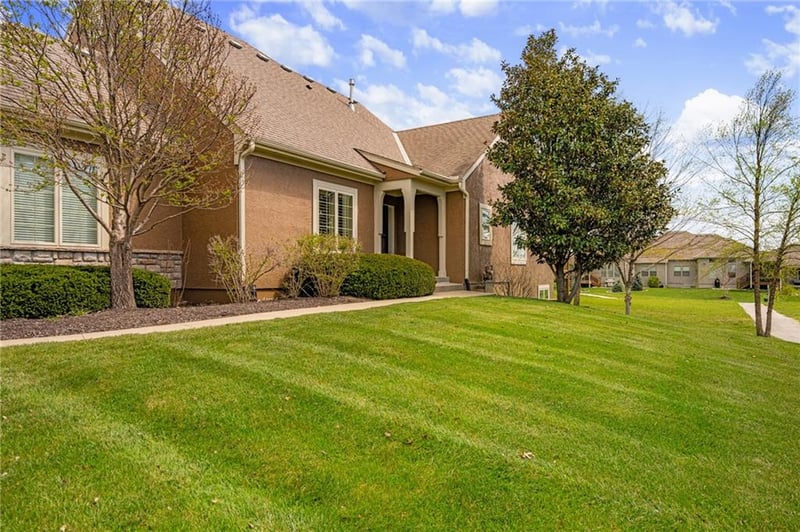 21399 116th St, Olathe, KS 66061