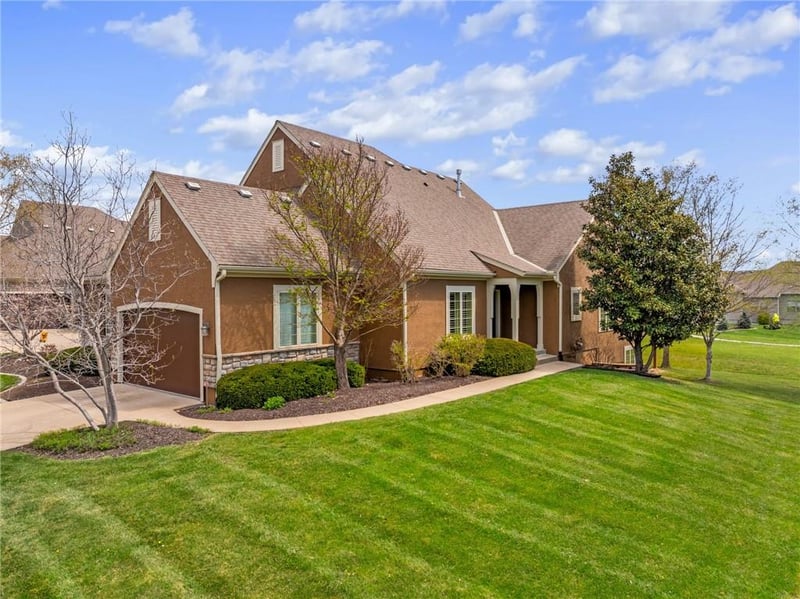21399 116th St, Olathe, KS 66061