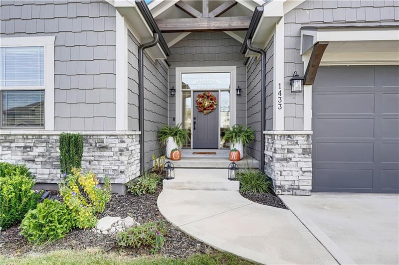 1433 Woodland Rd, Greenwood, MO 64034