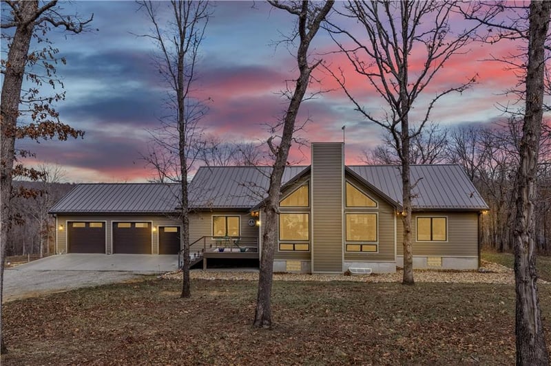31550 Walsh Pl, Edwards, MO 65326