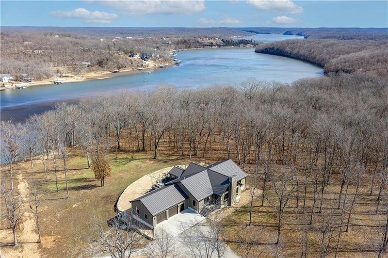 31550 Walsh Pl, Edwards, MO 65326