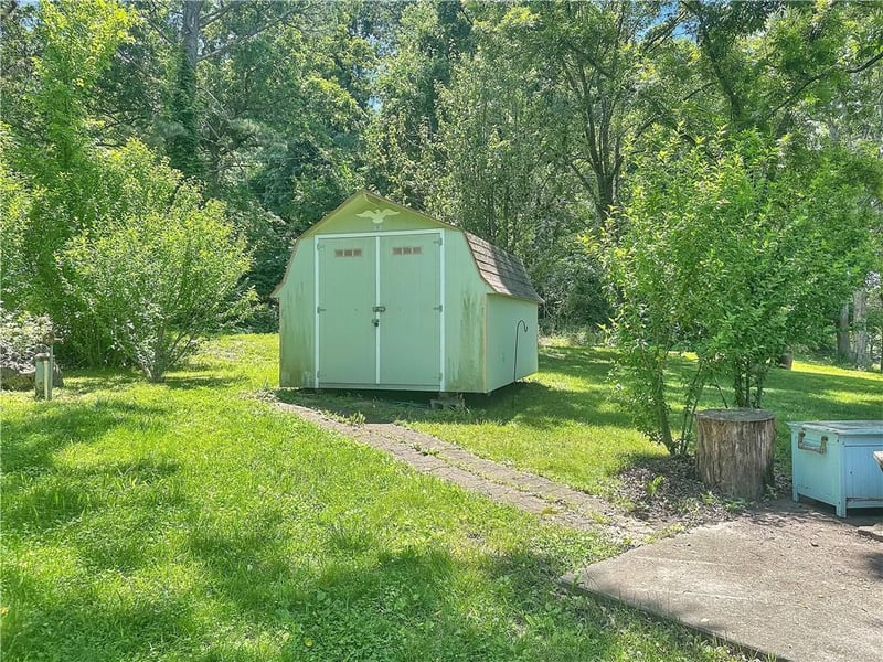 29822 Mcginnis Rd, Edwards, MO 65326