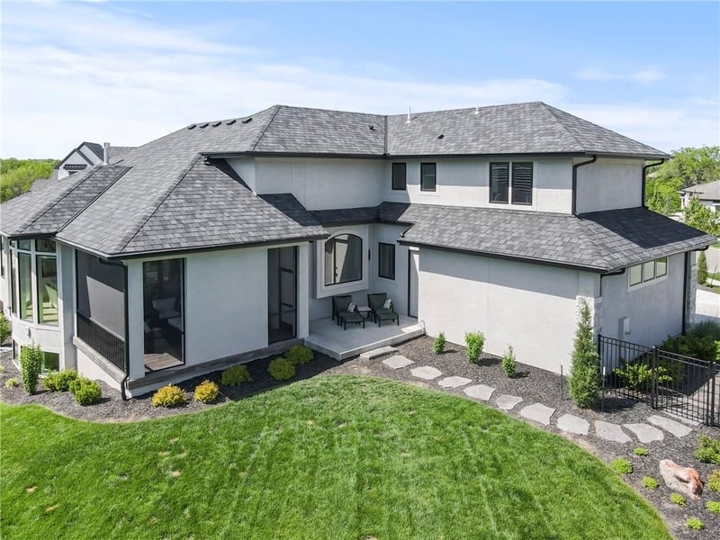 11201 169th St, Overland Park, KS 66221