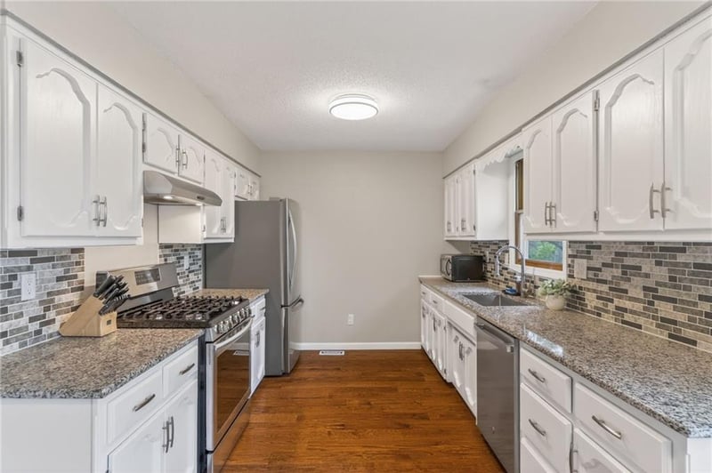 1907 62nd Ter, Kansas City, MO 64151