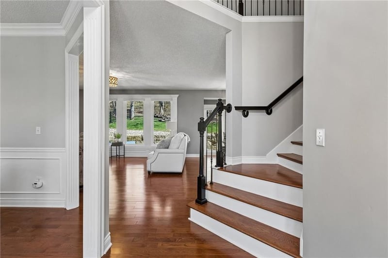 4607 Aminda St, Shawnee, KS 66226