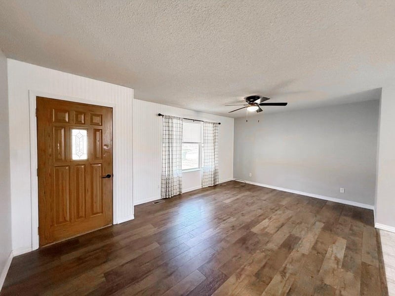 1409 Schrock Dr, El Dorado Springs, MO 64744