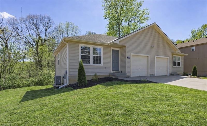 8853 Ann Ave, Kansas City, KS 66112