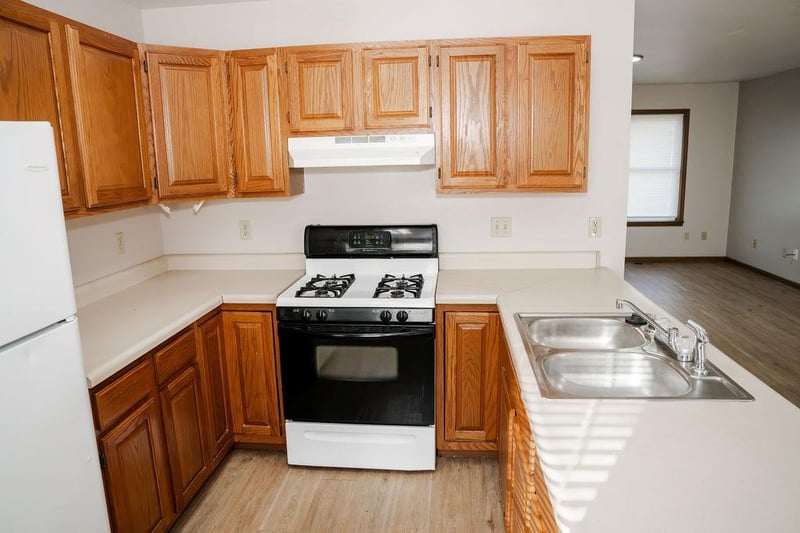 102 Steuben Ct, Erie, KS 66733