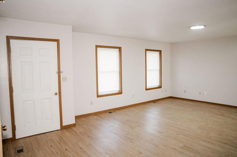 102 Steuben Ct, Erie, KS 66733
