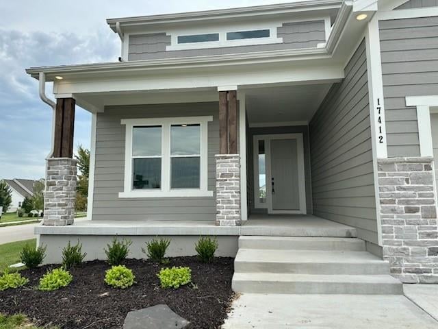 17412 Richards St, Overland Park, KS 66221