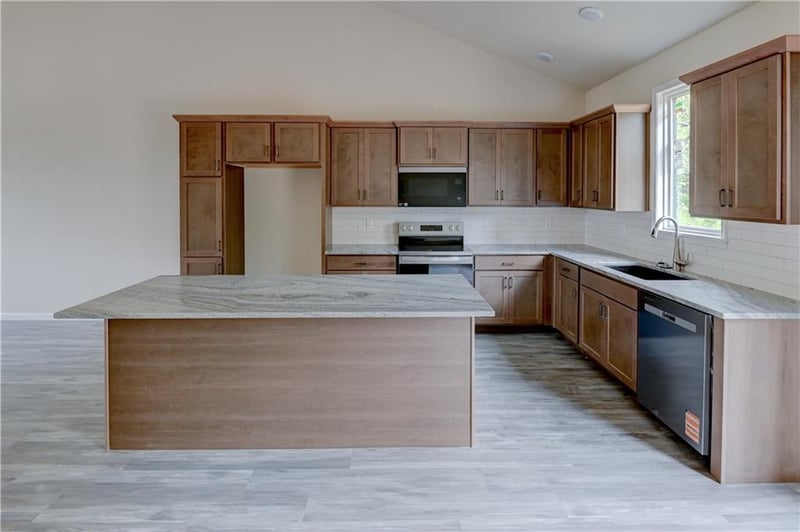 631 62nd St, Kansas City, KS 66102