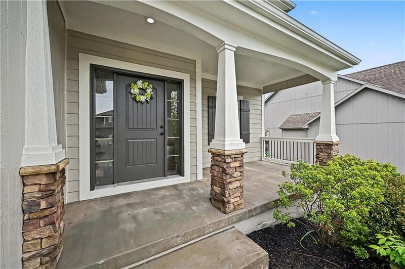9610 Elm Ct, Kansas City, MO 64157