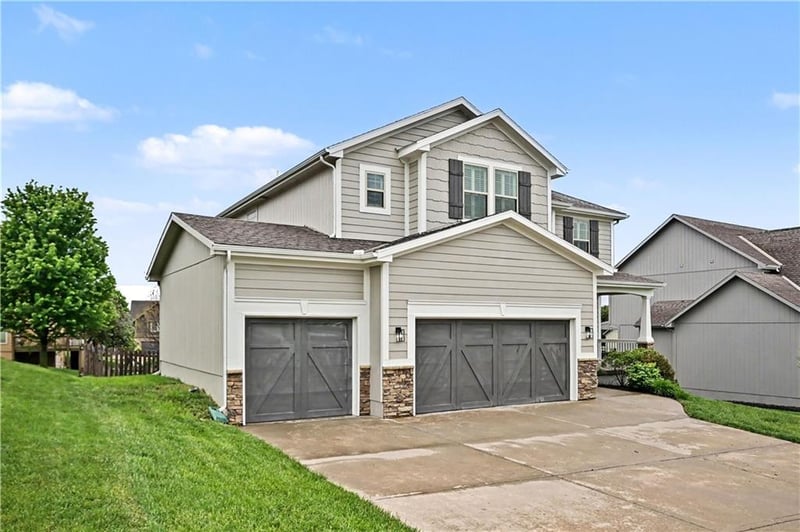 9610 Elm Ct, Kansas City, MO 64157