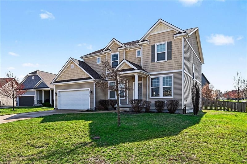 23729 92nd Ter, Lenexa, KS 66227