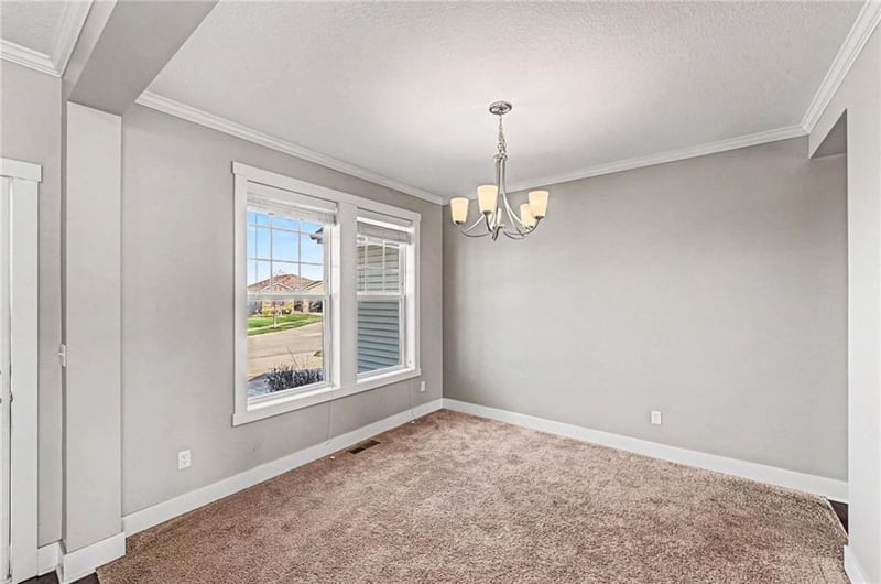 23729 92nd Ter, Lenexa, KS 66227