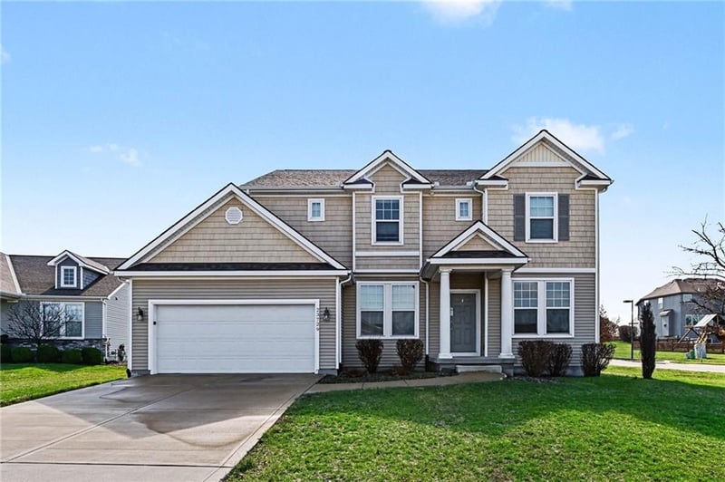 23729 92nd Ter, Lenexa, KS 66227
