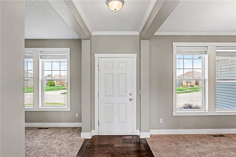 23729 92nd Ter, Lenexa, KS 66227