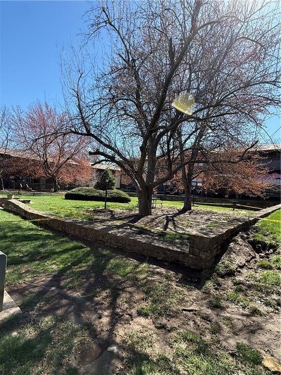 439 104th St #D, Kansas City, MO 64114