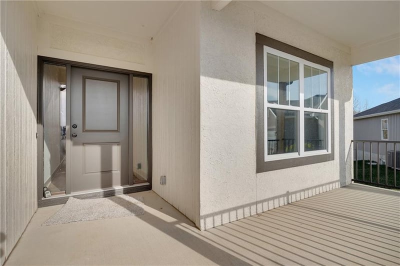 300 Hawthorne Ct, Blue Springs, MO 64014