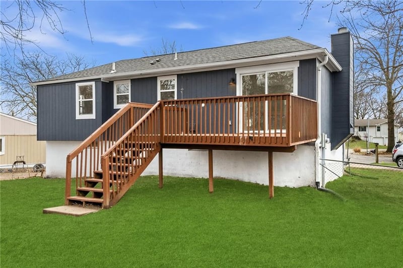 19530 5th Terrace Ct, Independence, MO 64056