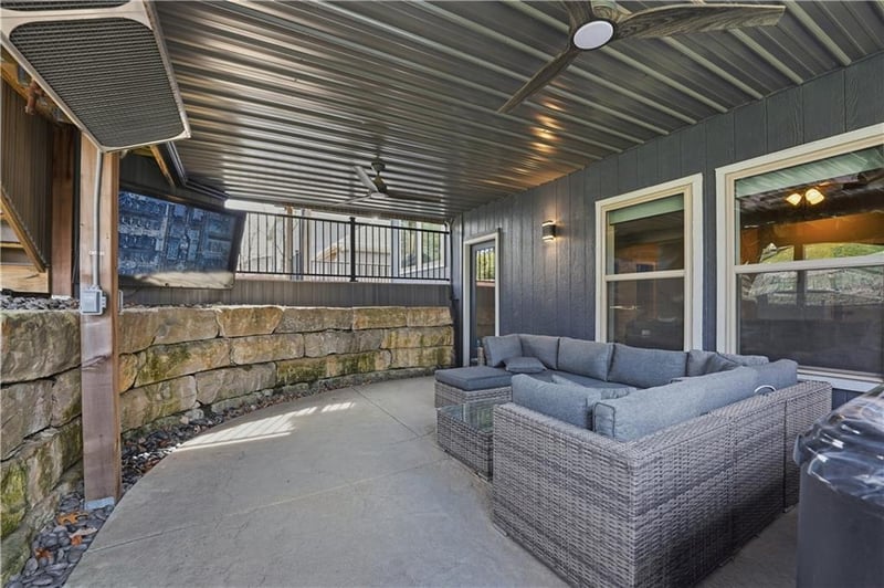 6015 N Ames Ave, Kansas City, MO 64151