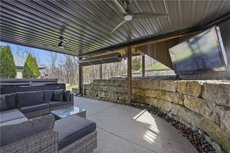 6015 N Ames Ave, Kansas City, MO 64151