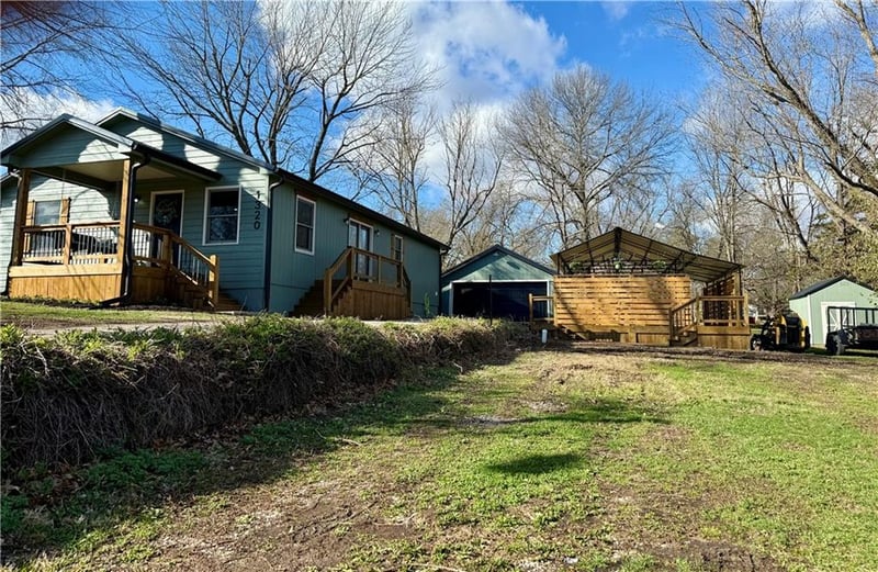 1320 Pacific Ave, Osawatomie, KS 66064