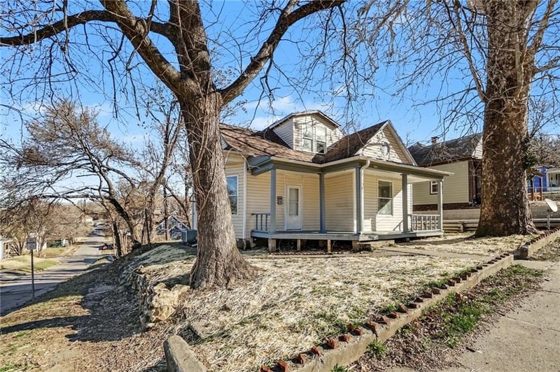 501 Blake St, St Joseph, MO 64504