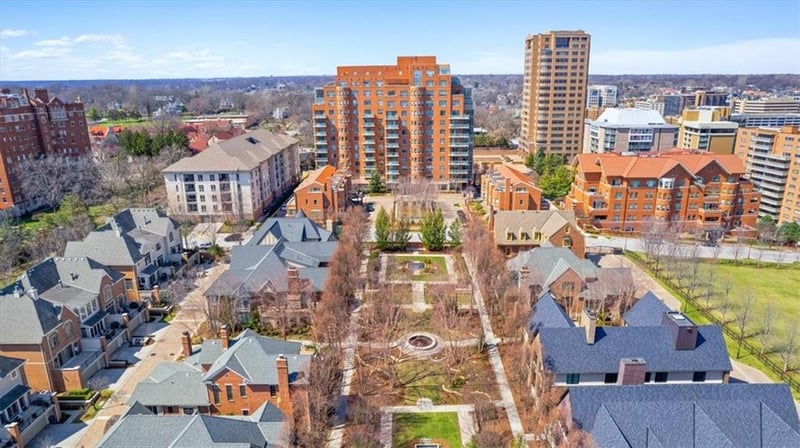 4950 Central St #606, Kansas City, MO 64112