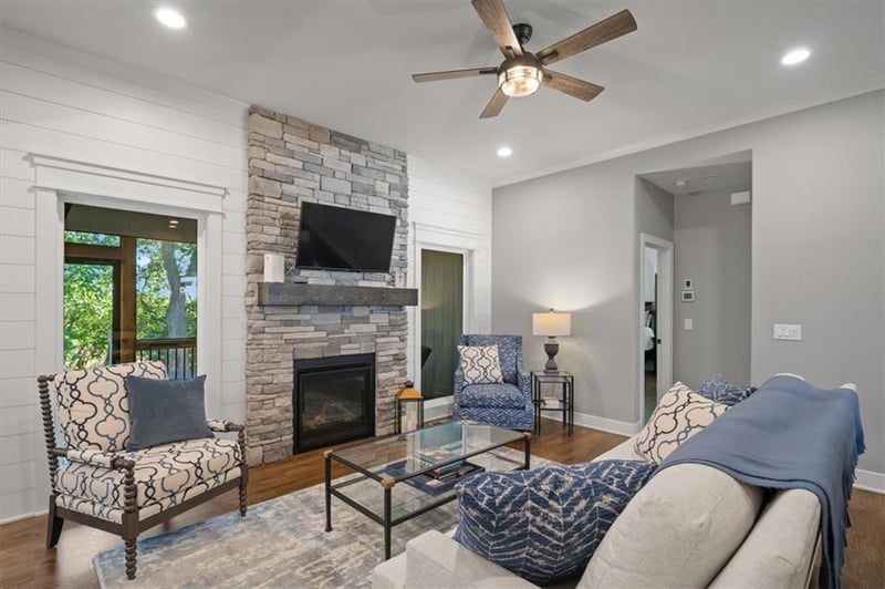 2787 12th Ter, Lee's Summit, MO 64081