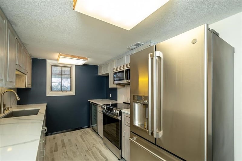 2713 W 24th Ter, Lawrence, KS 66047